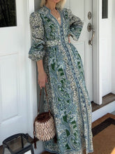 Load image into Gallery viewer, Retro Single-breasted Long-sleeves V-neck Printed Maxi Dress
