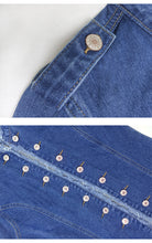 Load image into Gallery viewer, Blue Raw Trim Long Sleeves Single Breasted Button Denim Jacket
