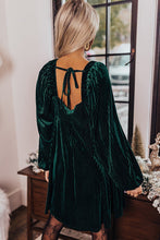 Load image into Gallery viewer, Green Tie Back Square Neck Velvet Babydoll Dress
